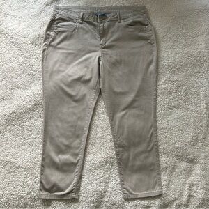 Simply Vera Vera Wang capris